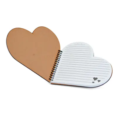 Caderno Coração em MDF Brilho 22x20cm personalizado